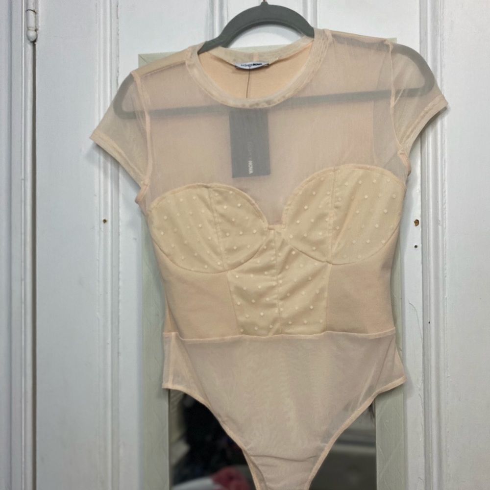 Fashion nova Medium nude bodysuit  with tags m